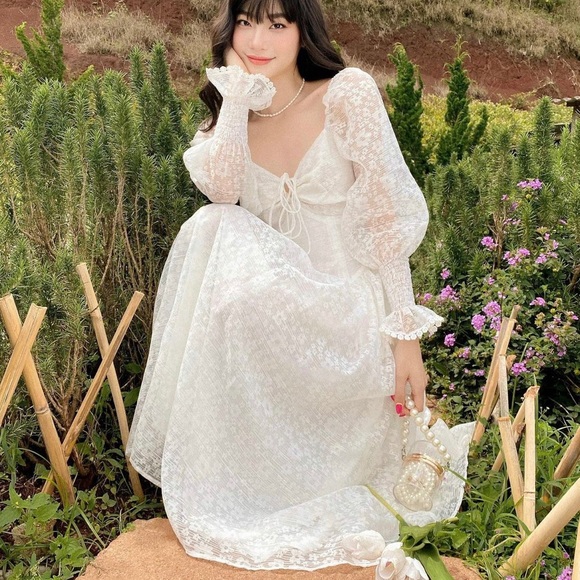 Floral Puff-Sleeve Midi Dress - Picture 2 of 8